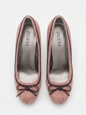 Guess Dusty Pink Suede Pumps Zipper Bow Chain Trim Stiletto Heels Women’s 6.5